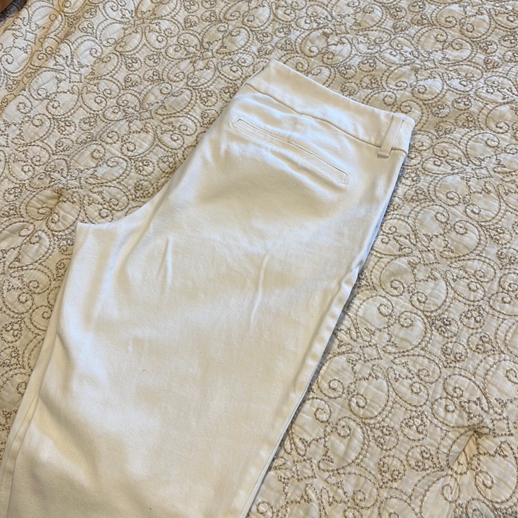 White Pixie Capris Stretch